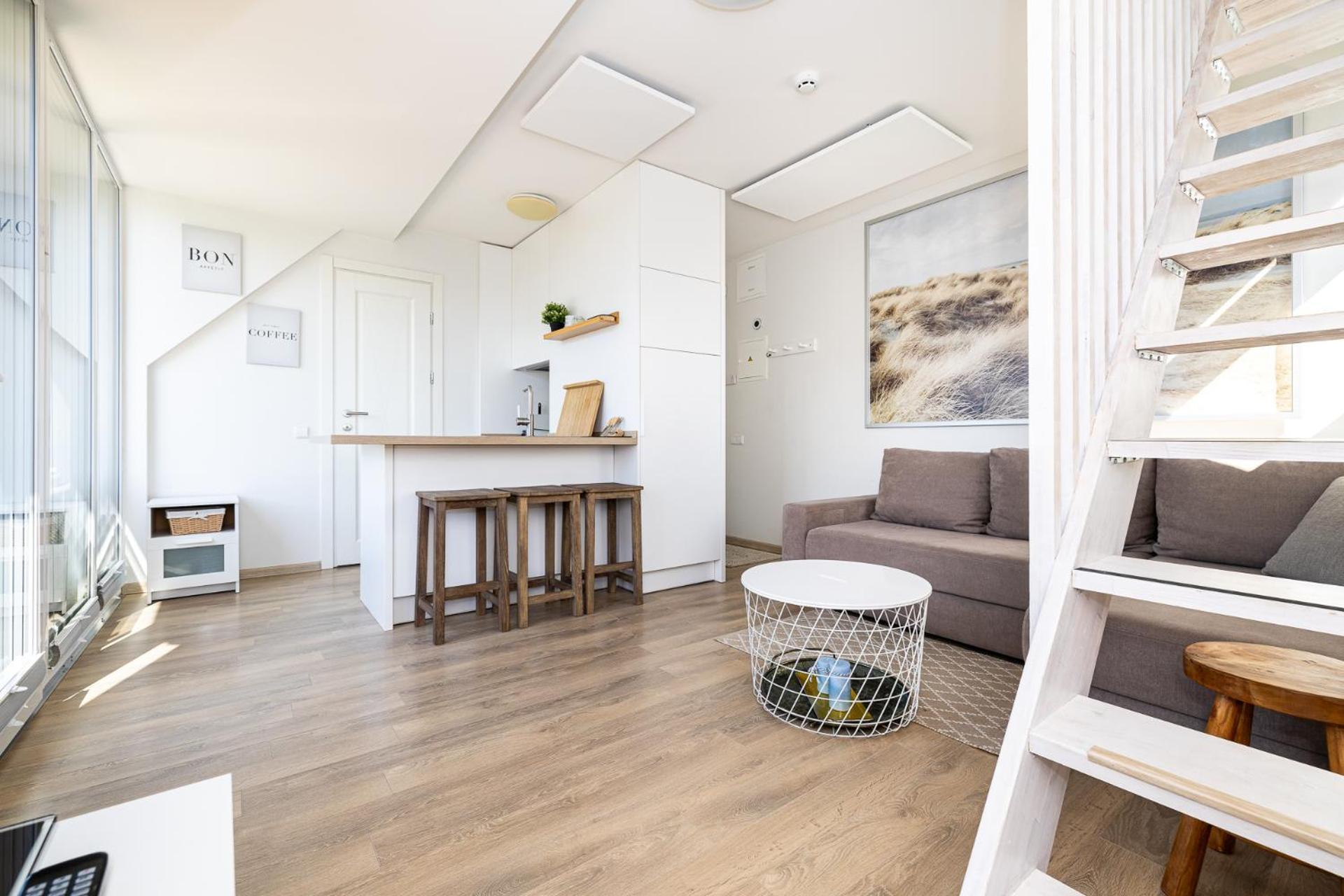 Green Shine Apartment, By Cohost Połąga Zewnętrze zdjęcie